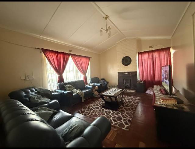 3 BEDROOM HOUSE FOR SALE IN VANDERBIJLPARK CE 2